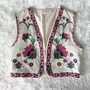 Floral Embroidered Cream Vest